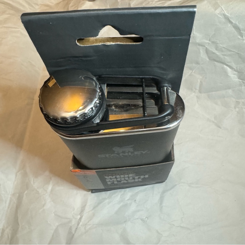 Stanley wide mouth flask - Picture 9 of 9